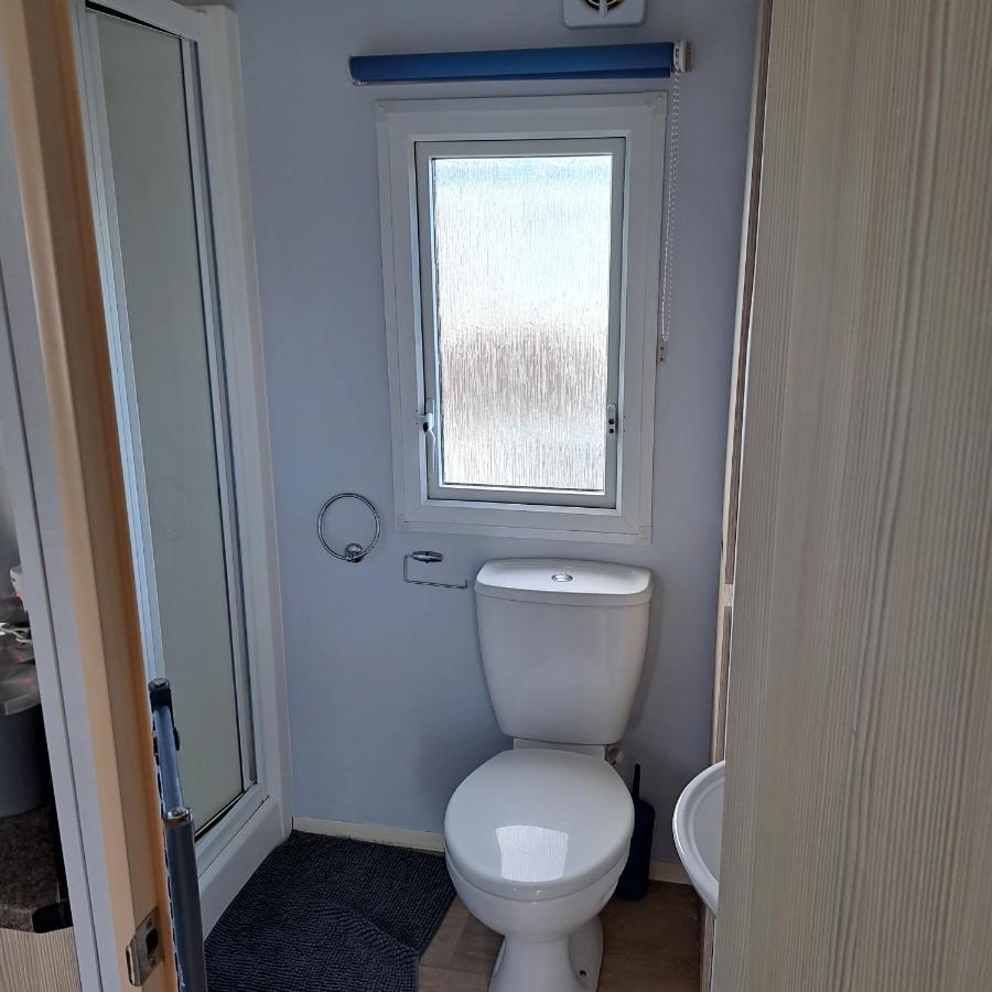 Cj & Daisies Holiday Home Prestatyn Ngoại thất bức ảnh
